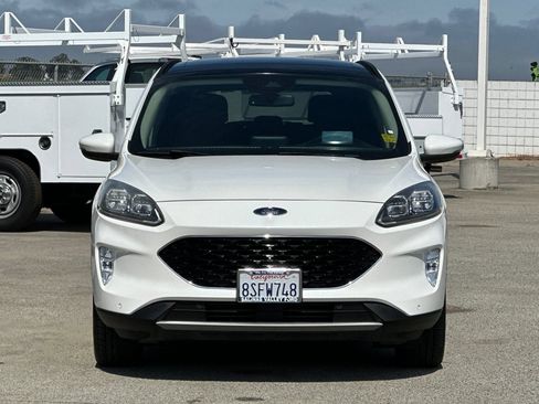 Used 2020 Ford Escape Titanium w/ Titanium Premium Package 2.0 AWD/4WD image 9