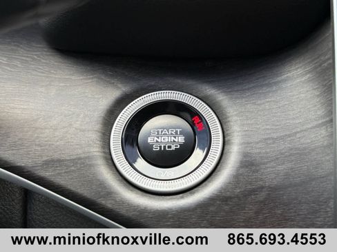 Used 2024 Jeep Grand Cherokee Limited w/ Black Appearance Package image 21