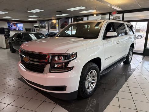 Used 2020 Chevrolet Suburban LT image 1