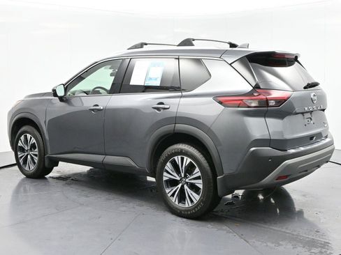 Used 2021 Nissan Rogue SV w/ Premium Package FWD image 5