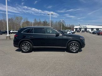 Used 2024 Mercedes-Benz GLC 300 video 3