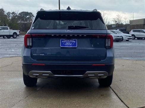 New 2026 Ford Explorer Active w/ Active Comfort Package image 3