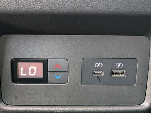 Used 2021 Nissan Rogue SL w/ Premium Package image 21