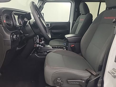 Used 2025 Jeep Wrangler Unlimited Rubicon image 26