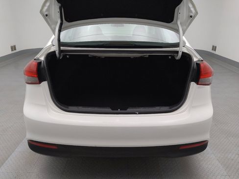 Used 2017 Kia Forte LX image 29