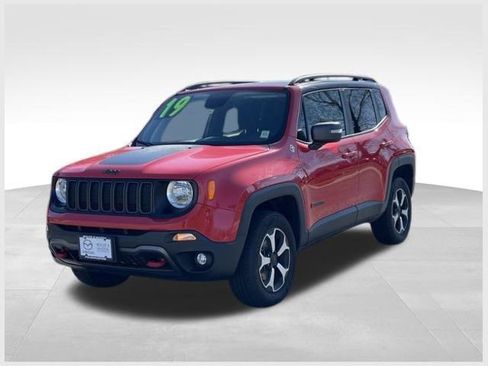 Used 2019 Jeep Renegade Trailhawk w/ Cold Weather Group II AWD/4WD image 1