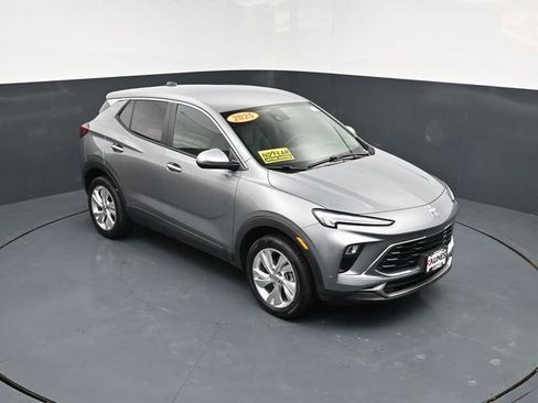 Used 2025 Buick Encore GX Preferred AWD/4WD image 35