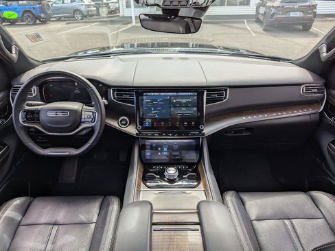 Used 2024 Jeep Grand Wagoneer L 4WD image 32
