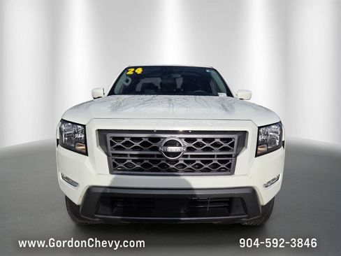 Used 2024 Nissan Frontier SV w/ SV Convenience Package RWD image 9