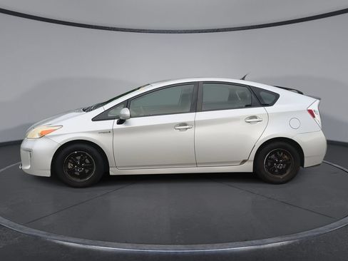 Used 2014 Toyota Prius Two FWD image 5