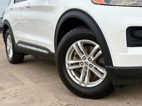 Used 2022 Ford Explorer XLT RWD image 11