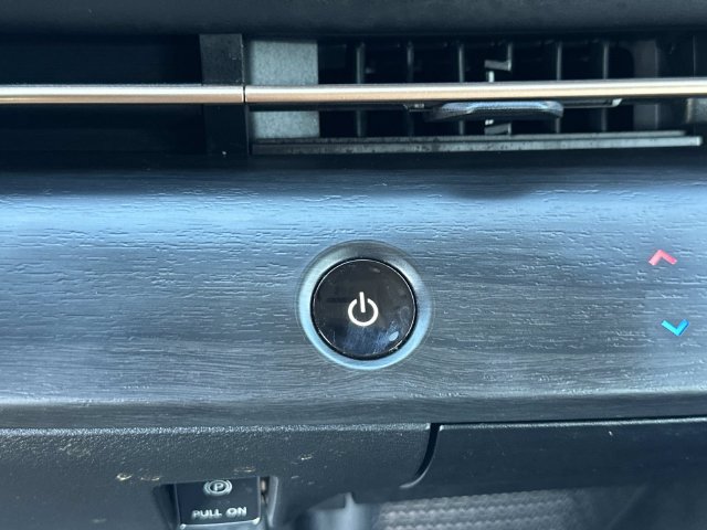 Used 2024 Nissan Ariya FWD image 17