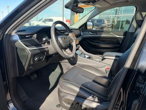 Certified 2024 Jeep Grand Cherokee Limited image 21