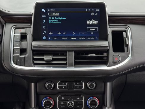 Used 2023 Chevrolet Tahoe Z71 w/ Z71 Off-Road Package AWD/4WD image 17