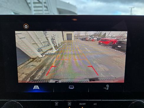 Used 2023 Chevrolet Colorado Z71 w/ Advanced Trailering Package image 21