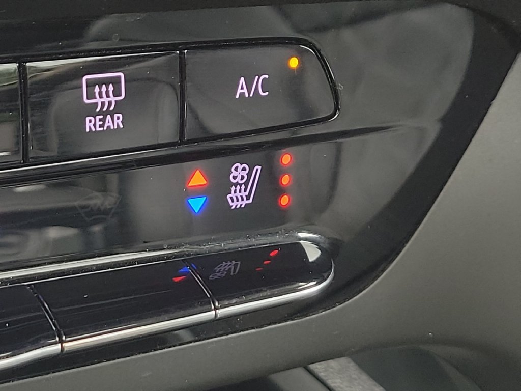 Used 2021 Buick Envision Avenir w/ Technology Package II AWD/4WD image 20