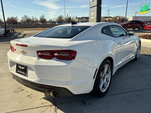 Used 2022 Chevrolet Camaro LT image 19