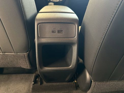 Used 2024 Chevrolet Trax LT w/ Driver Confidence Package FWD image 19