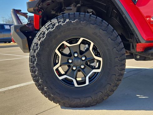 Used 2020 Jeep Gladiator Rubicon image 12