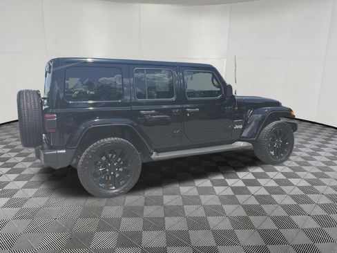 Used 2022 Jeep Wrangler Unlimited Sahara w/ Cold Weather Group AWD/4WD image 4