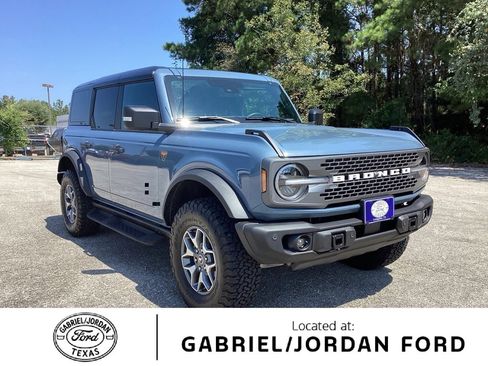 New 2025 Ford Bronco Badlands image 1