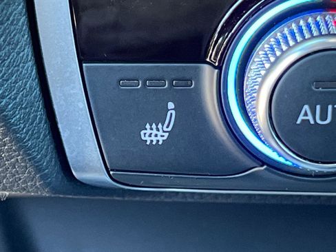 Used 2022 Audi Q3 2.0T Premium w/ Convenience Package image 31