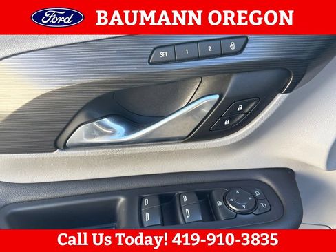 Used 2022 GMC Terrain SLT w/ LPO, Floor Liner Package FWD image 16