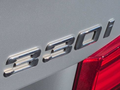 Used 2018 BMW 330i Sedan image 13