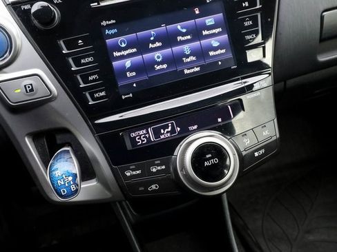 Used 2017 Toyota Prius V Four image 10