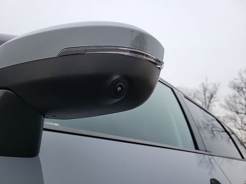 Used 2022 Nissan Rogue SL w/ SL Premium Package image 10