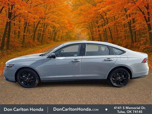 Used 2025 Honda Accord SE image 7