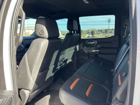 Used 2021 GMC Sierra 1500 AT4 image 8