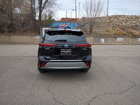 Used 2021 Toyota Highlander Platinum image 5