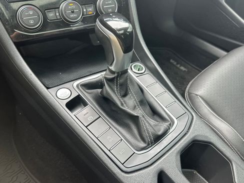 Used 2022 Volkswagen Jetta SE image 20