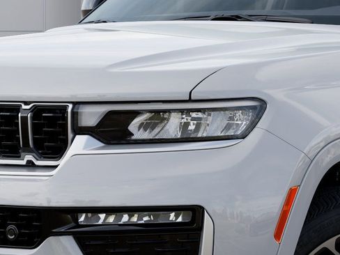 New 2026 Jeep Grand Cherokee Summit AWD/4WD image 10