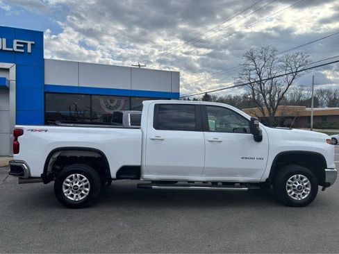 Used 2025 Chevrolet Silverado 2500 LT w/ Convenience Package image 10