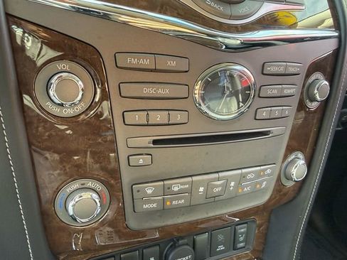 Used 2017 INFINITI QX80 Base image 25