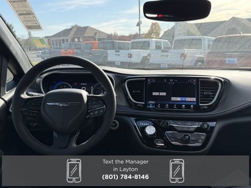 New 2026 Chrysler Pacifica Select w/ S Appearance Package image 28