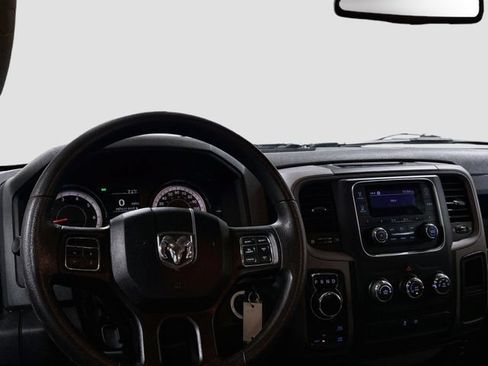 Used 2018 RAM 1500 Express AWD/4WD image 18