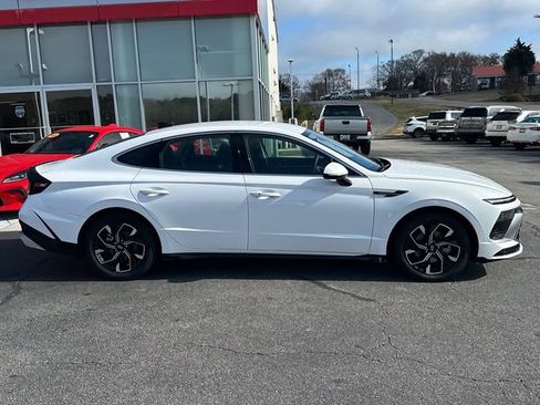 Used 2025 Hyundai Sonata SEL image 2