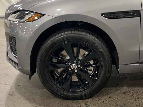 New 2026 Jaguar F-PACE R-Dynamic S image 10