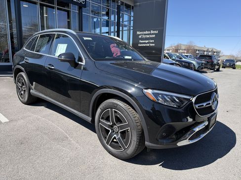 Used 2026 Mercedes-Benz GLC 300 4MATIC image 29