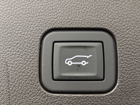 New 2026 GMC Terrain Denali w/ LPO, Black Badging Package image 13