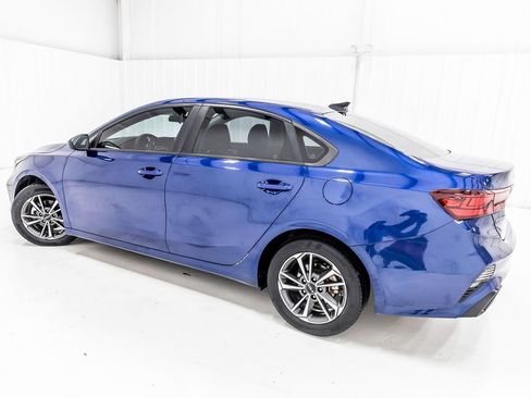 Used 2023 Kia Forte LXS FWD image 4