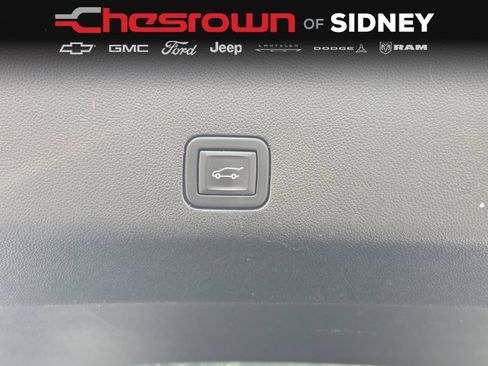Used 2023 GMC Yukon XL Denali w/ Advanced Technology Package AWD/4WD image 29