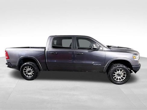 Used 2019 RAM 1500 Laramie w/ Sport Appearance Package AWD/4WD image 8