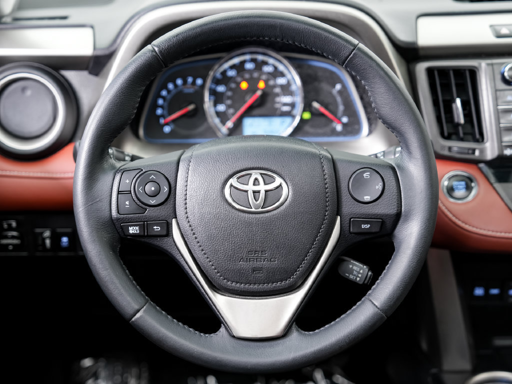 Used 2015 Toyota RAV4 Limited FWD image 12