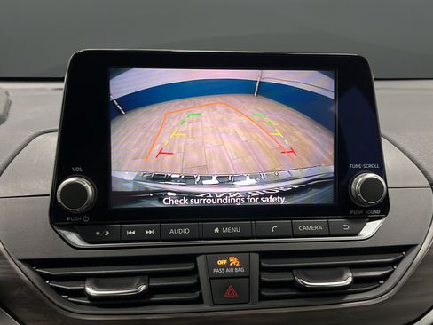 Used 2023 Nissan Altima 2.5 SV FWD image 13