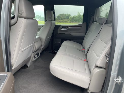 Used 2024 Chevrolet Silverado 1500 LT AWD/4WD image 35