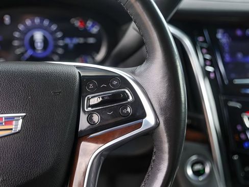 Used 2020 Cadillac Escalade Luxury image 13